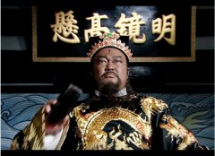 包青天头上的月亮之谜，历史上的包拯头上有月牙吗？