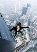 吴永宁为什么最后爬不上去了，失手原因分析