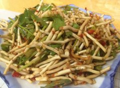 折耳根是不是鱼腥草，折耳根为什么叫猪屁股？